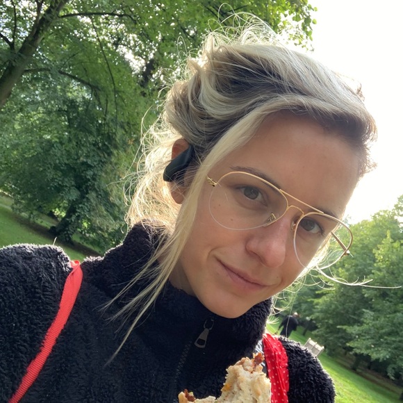 Meet your Posher, Allison - Picture 3 of 9